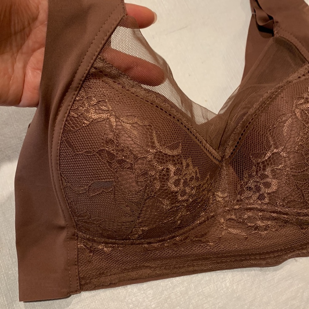 NWT Lace and Mesh Bra with solid back Tan Brown Breathing Bra